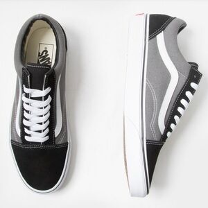 Vans Old Skool black combo sneaker brandnew with tags NWT size 6.0 men 7.5 women